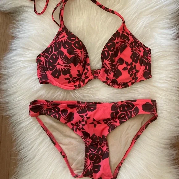 Vintage Victoria’s Secret bikini - Picture 2 of 4